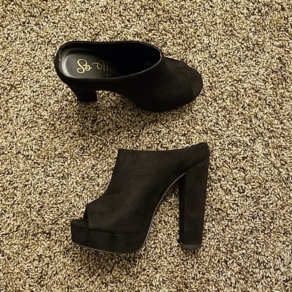 Black peep toe heels